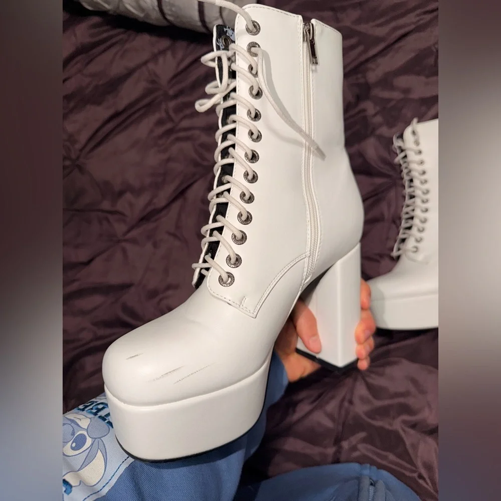 Dolls Kill Lamoda White Serenity Ankle Boots - Picture 3 of 7